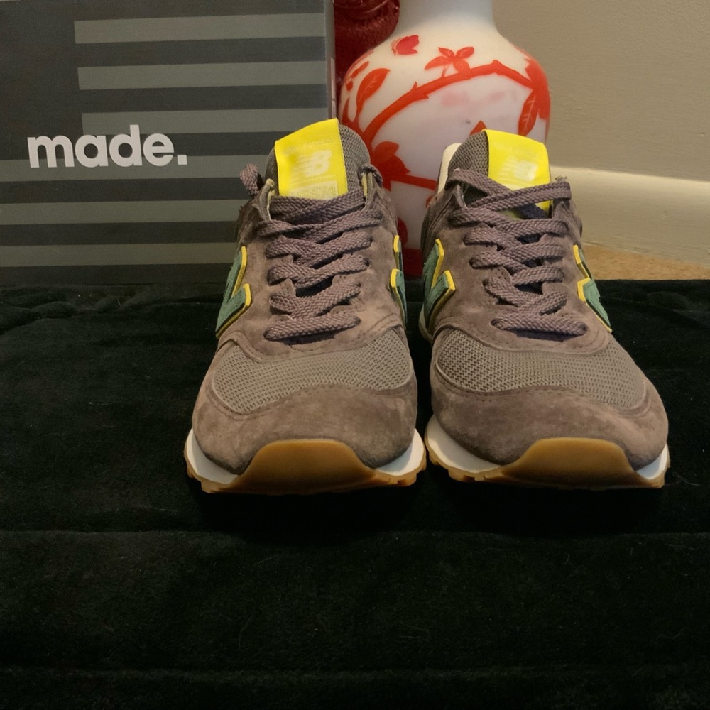 New Balance Women’s 574 Exclusive Made in USA (NYC Embroidered on Heel) - Picture 2 of 6